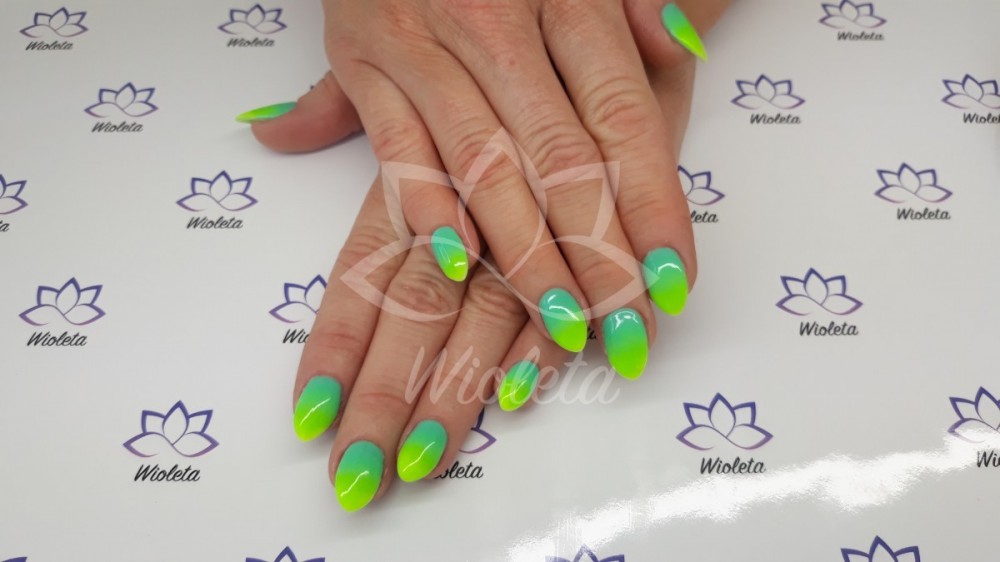 Poznaj najpopularniejsze metody zdobienia paznokci tytanowych!