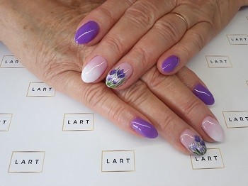 Manicure tytanowy - jakie są jego zalety i czym się różni od pozostałych metod stylizacji paznokci?